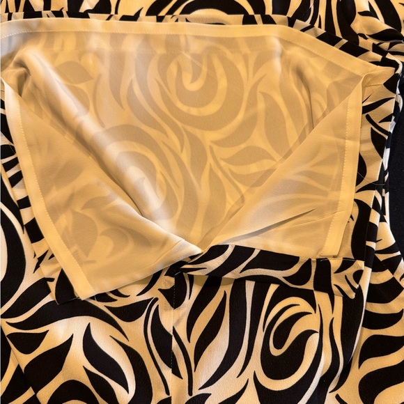 Banana Republic Black and White Patterned Mini Dress Sz 2 - Picture 9 of 12